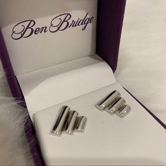 ๐ Ben Bridge: Lisa Bridge Mountain Earrings - Picture 4 of 8